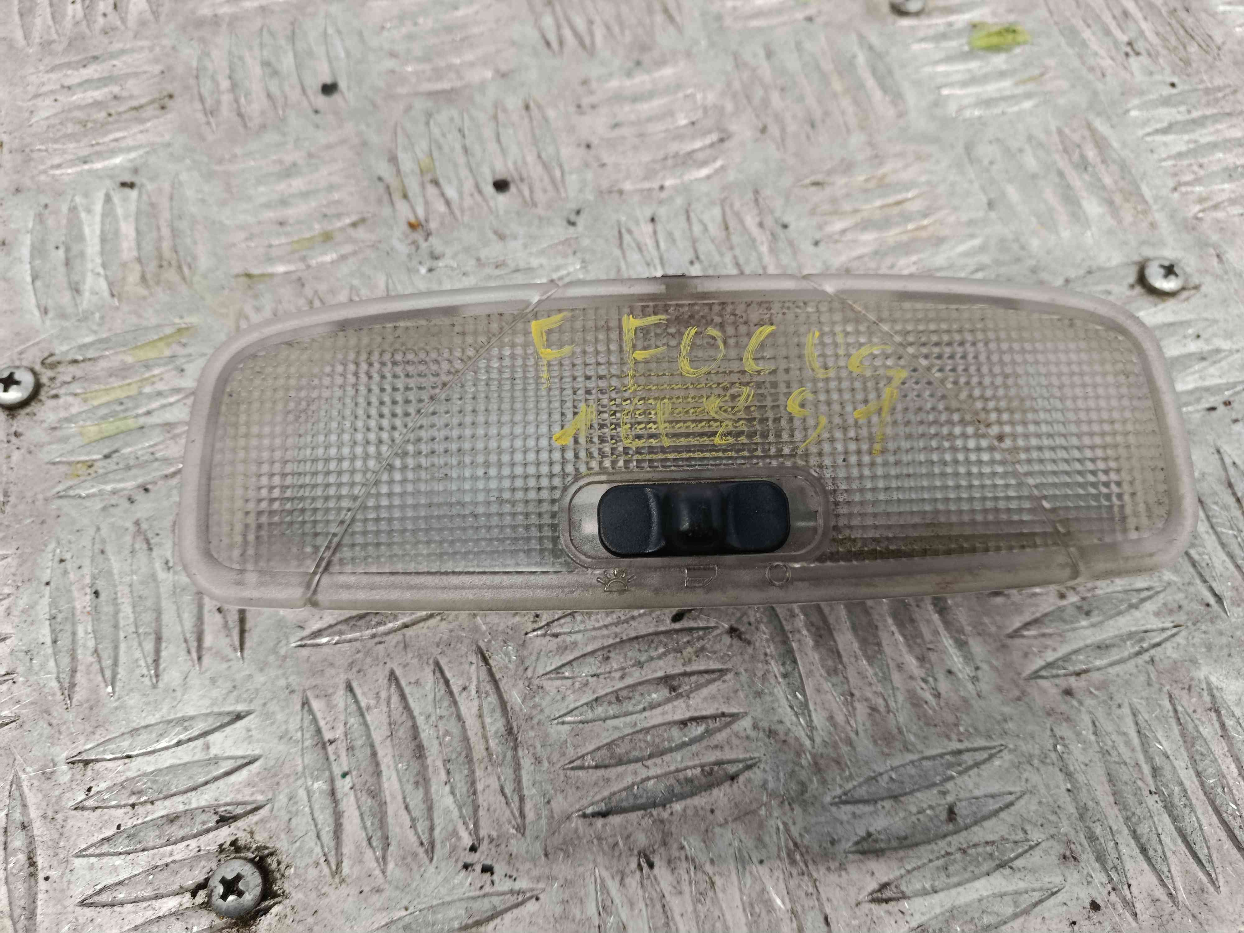 Plafonier Central XS41-13776-AA - FORD FOCUS I (DAW, DBW)-38817175