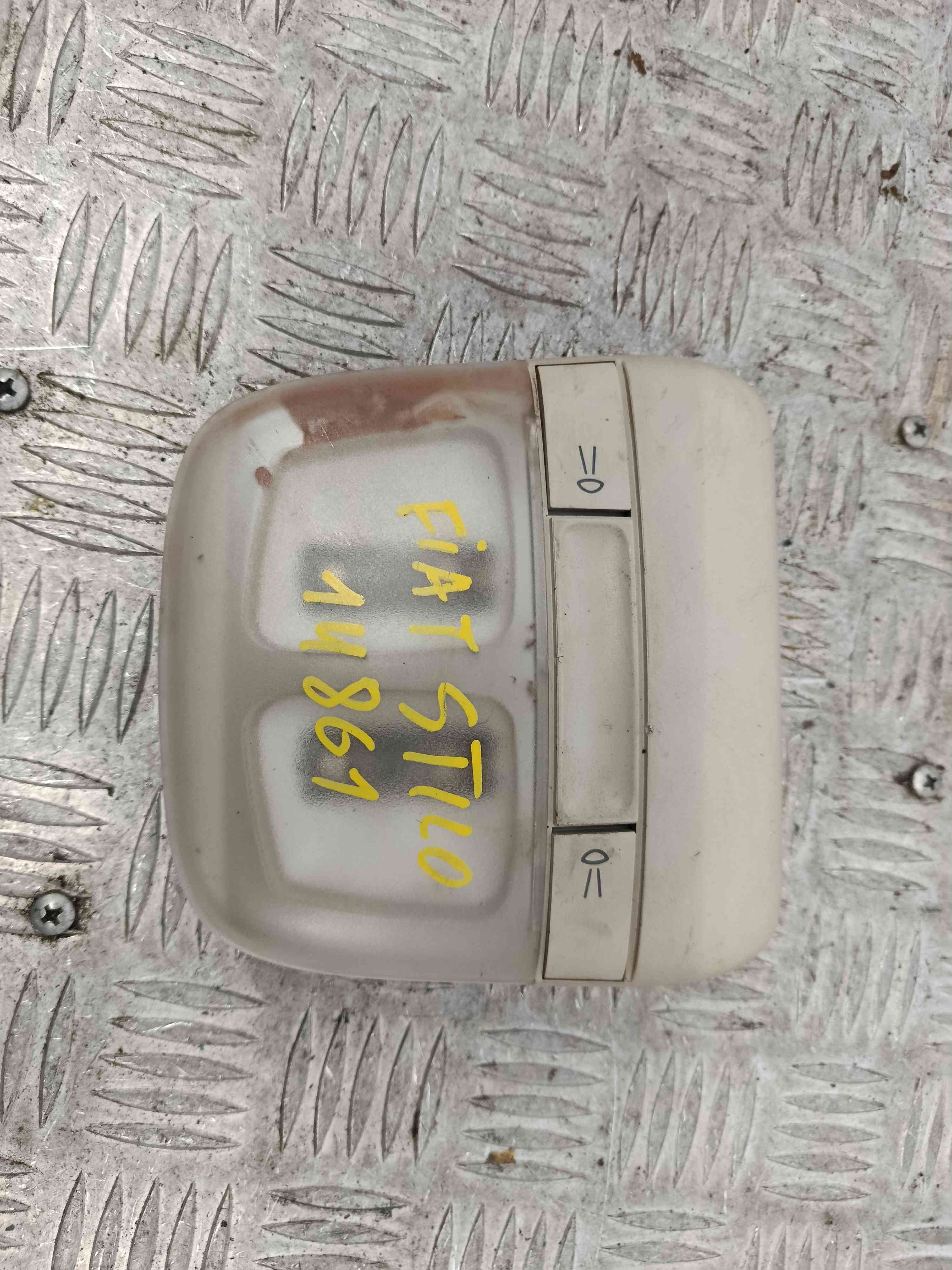 Plafonier Trás 08861000 - FIAT STILO (192_)-38871339