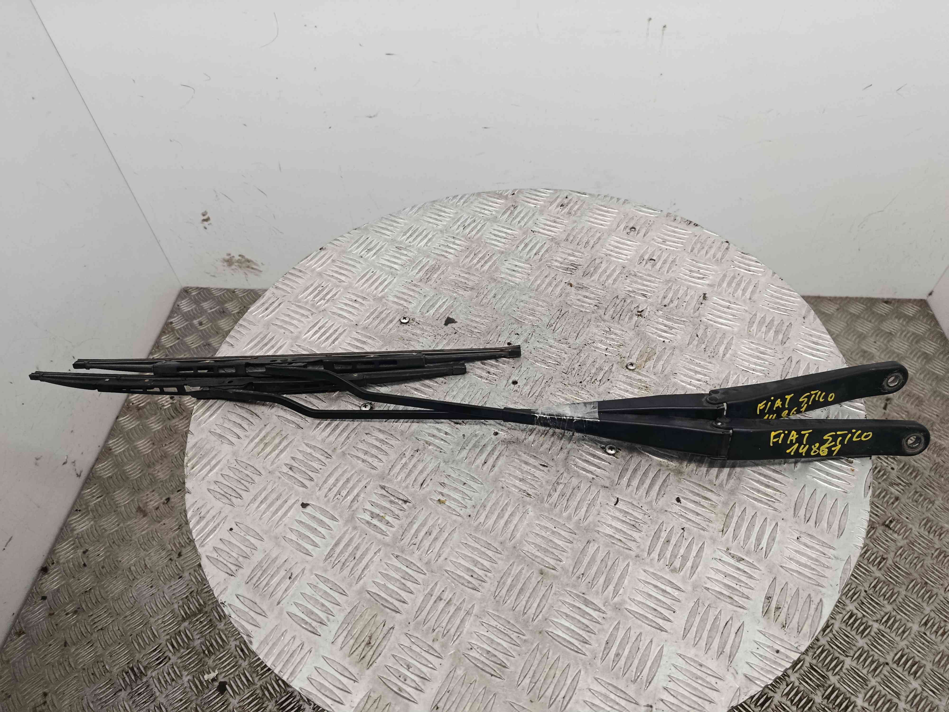 Haste / Braço de Escova Limpa Vidros Frente Esquerdo 46814354 - FIAT STILO (192_)-38871370