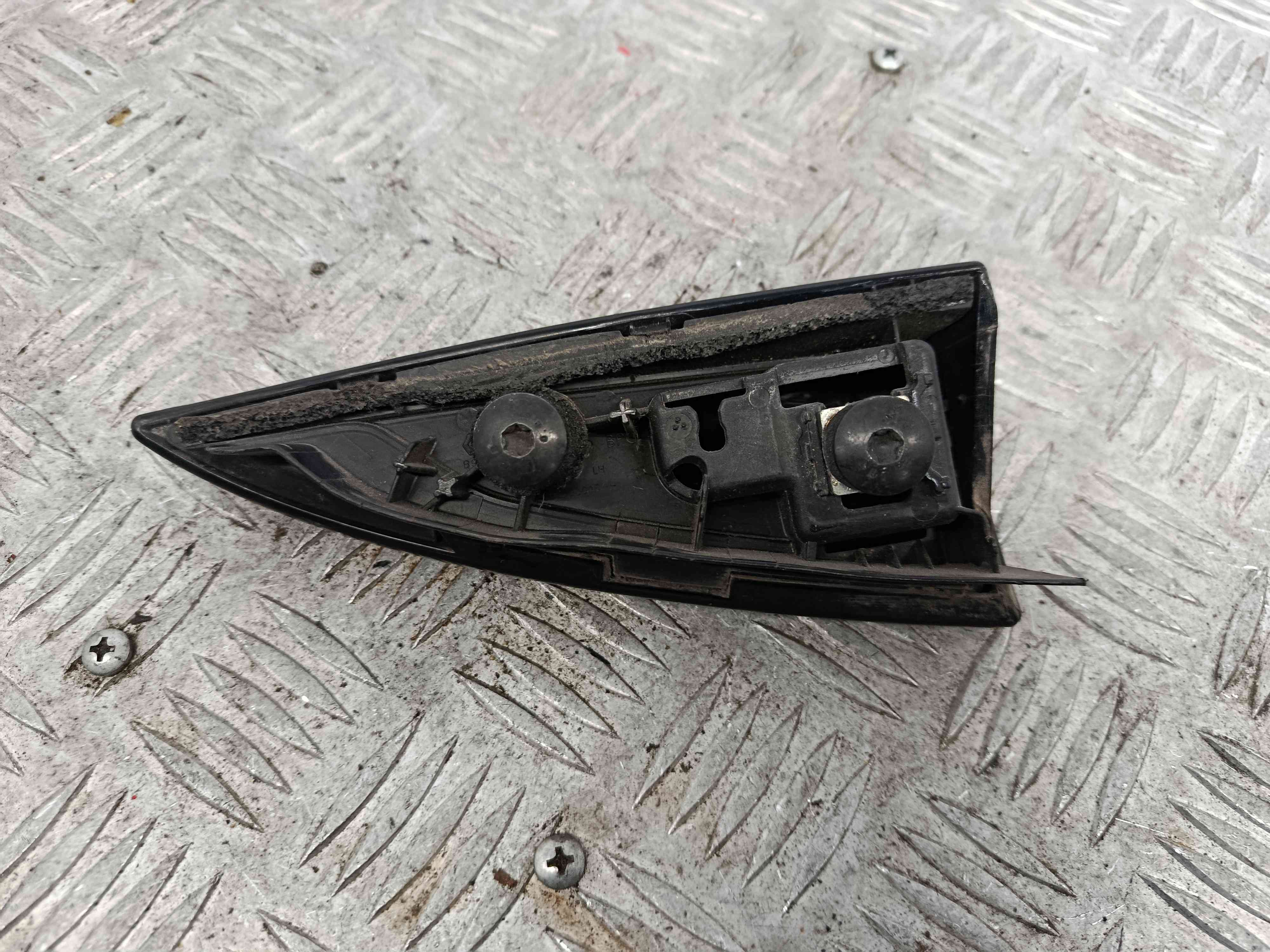 Friso da Tampa da Mala 960339301R - RENAULT CLIO IV (BH_)-38890173