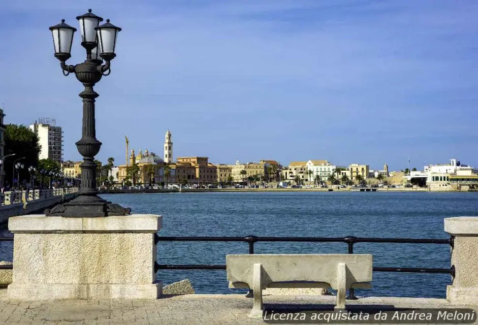 previsione-meteo-bari:-nubi-sparse-e-rovesci-in-arrivo,-attenti-al-vento!