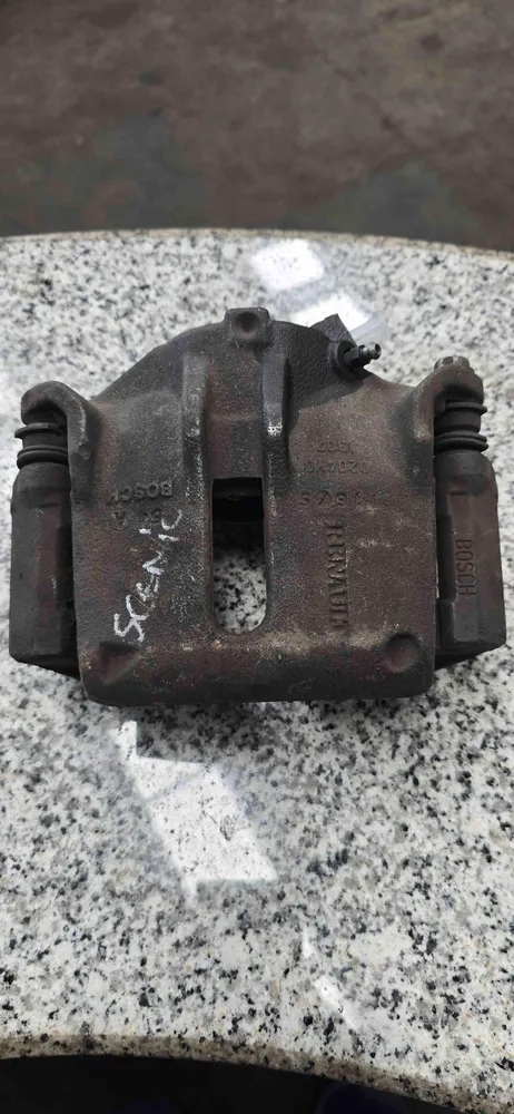 Pinça Travão / Maxila de Travão Frente Esquerda