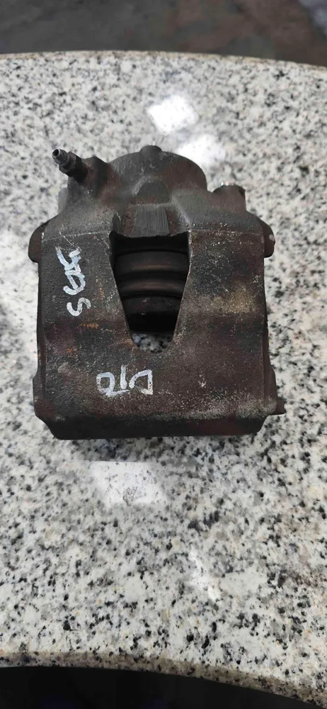 Pinça Travão / Maxila de Travão Frente Direita
