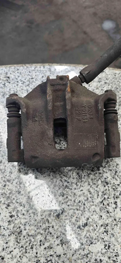 Pinça Travão / Maxila de Travão Frente Esquerda