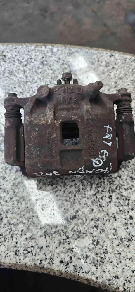 Pinça Travão / Maxila de Travão Frente Esquerda