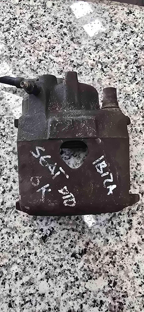 Pinça Travão / Maxila de Travão Frente Direita
