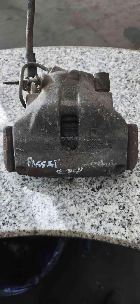 Pinça Travão / Maxila de Travão Frente Esquerda