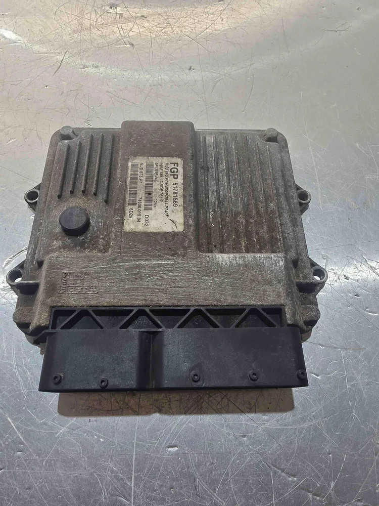Motor control unit / ECU