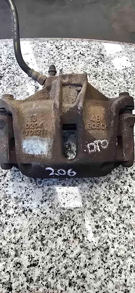 Pinça Travão / Maxila de Travão Frente Direita