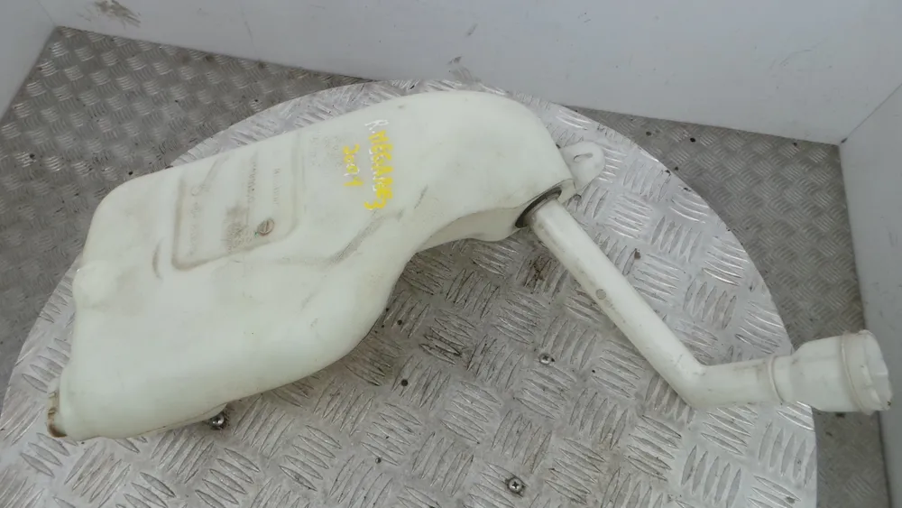 Windshield washer tank