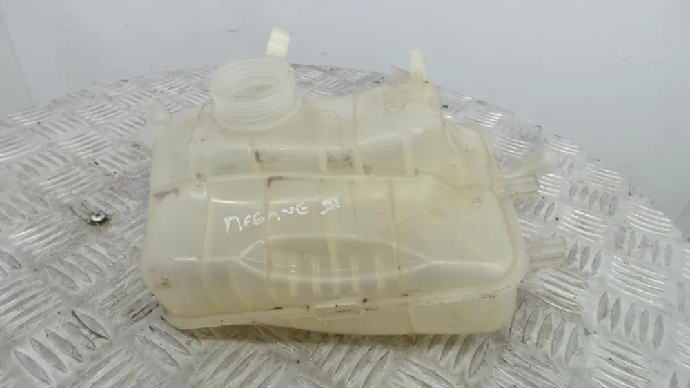Coolant reservoir