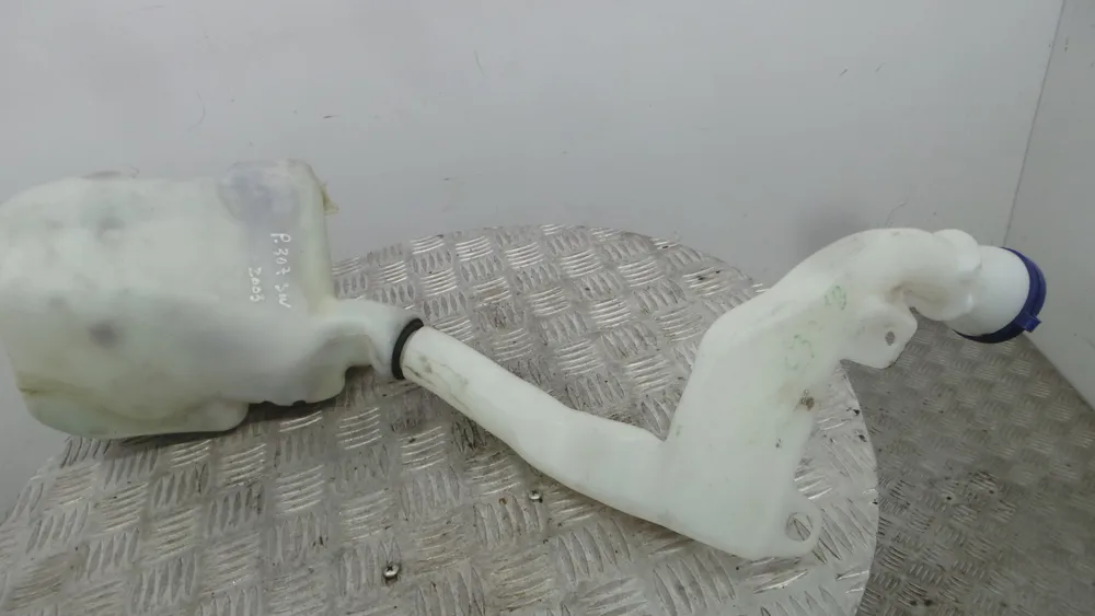 Windshield washer tank
