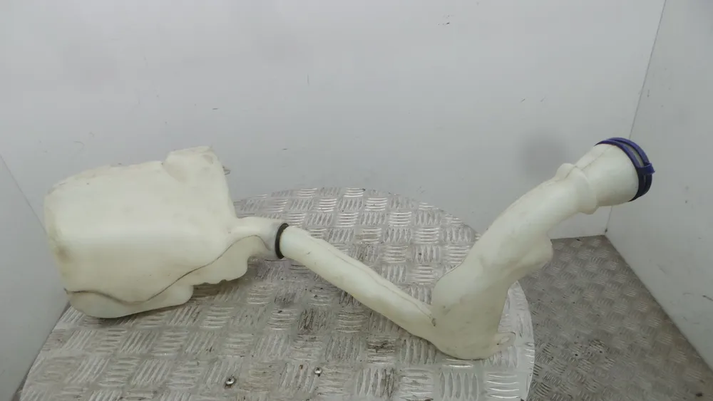 Windshield washer tank