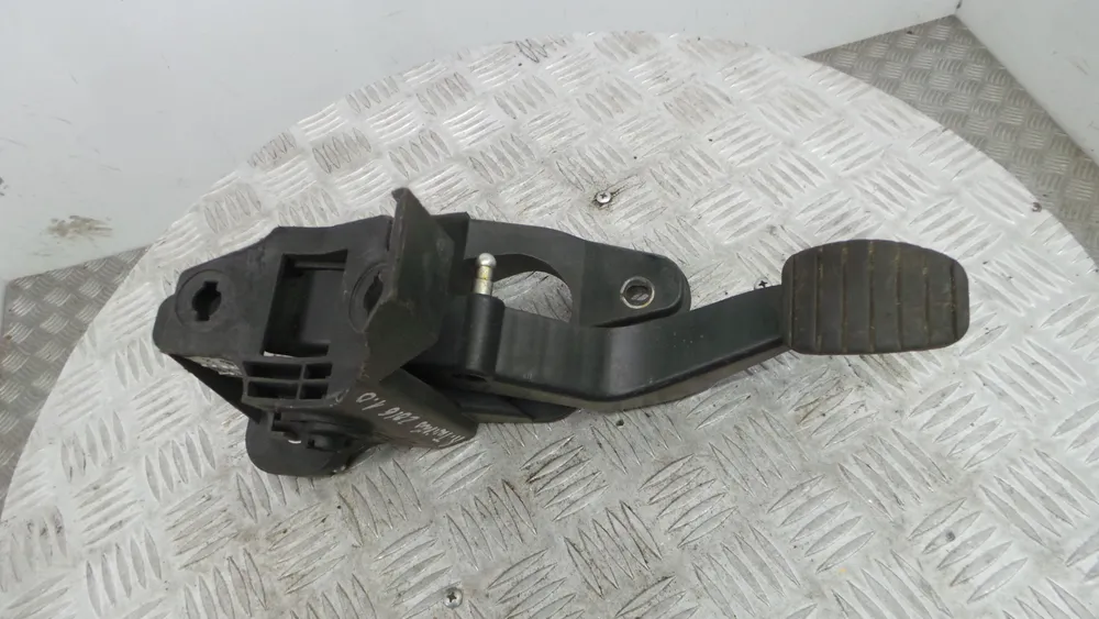 Pedal da Embraiagem