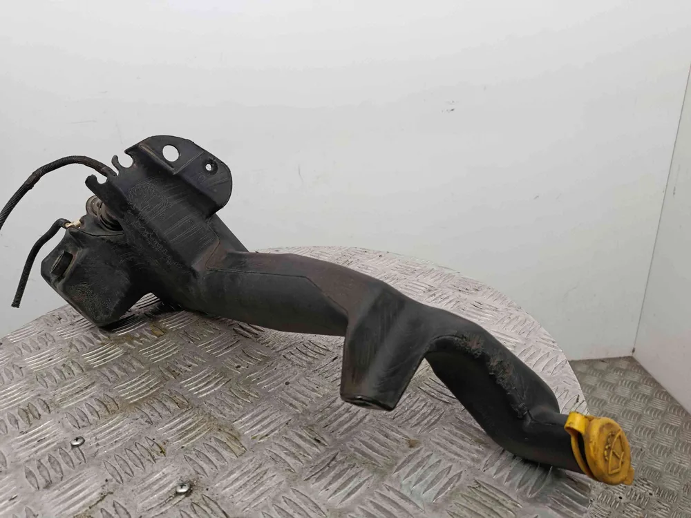 Windshield washer tank