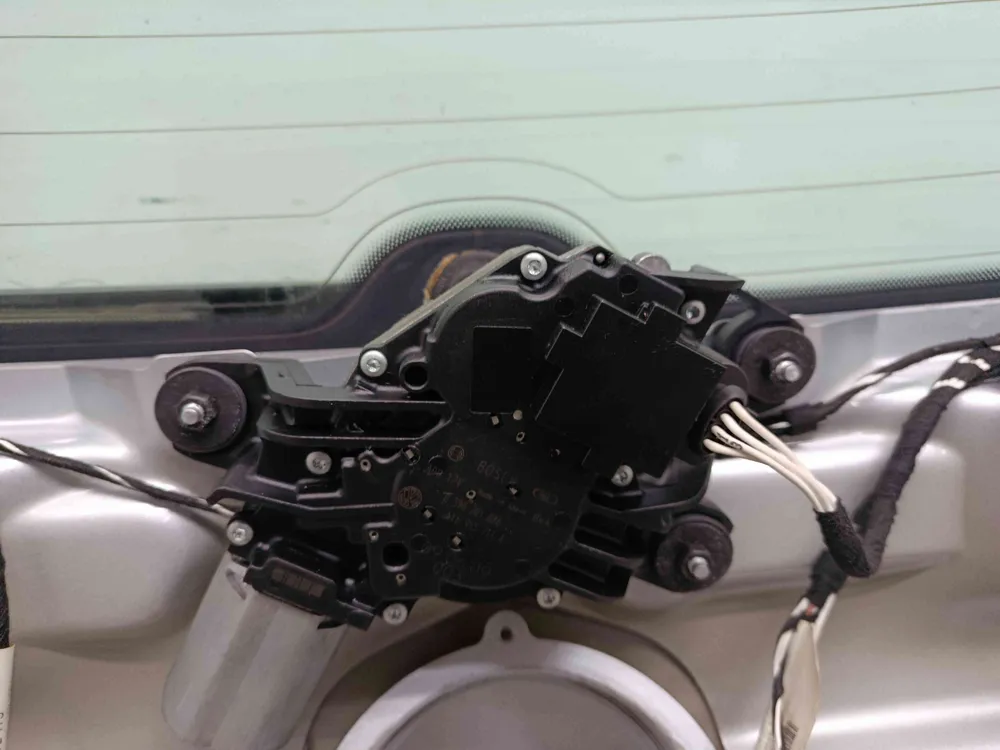 Motor Limpa Vidros Trás