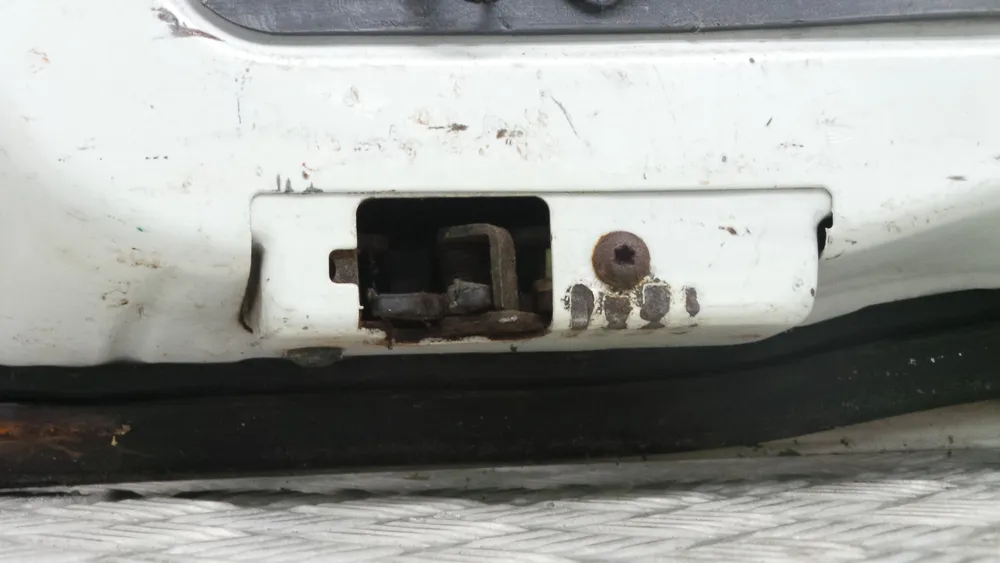 Fechadura / Fecho Porta Trás Esquerdo
