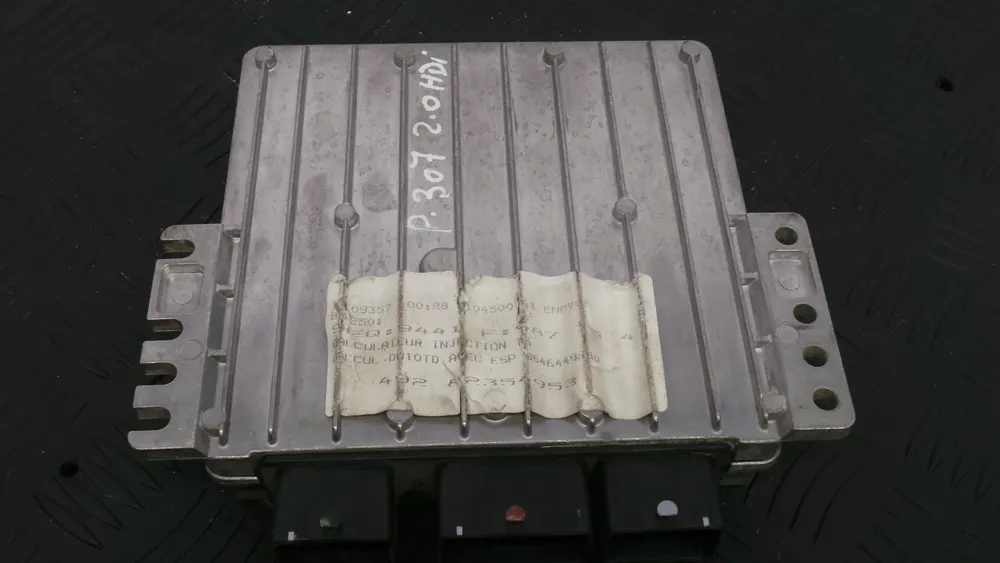 Motor control unit / ECU