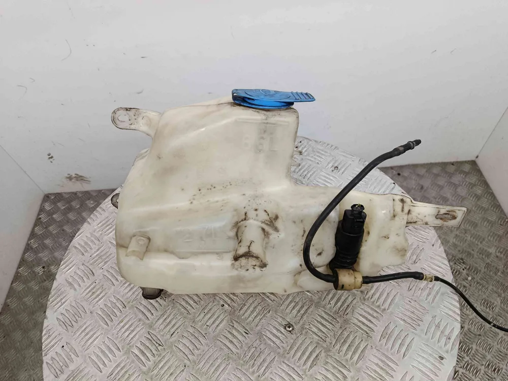 Windshield washer tank
