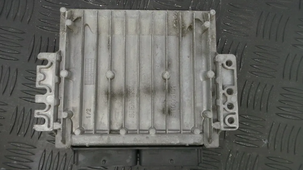 Motor control unit / ECU