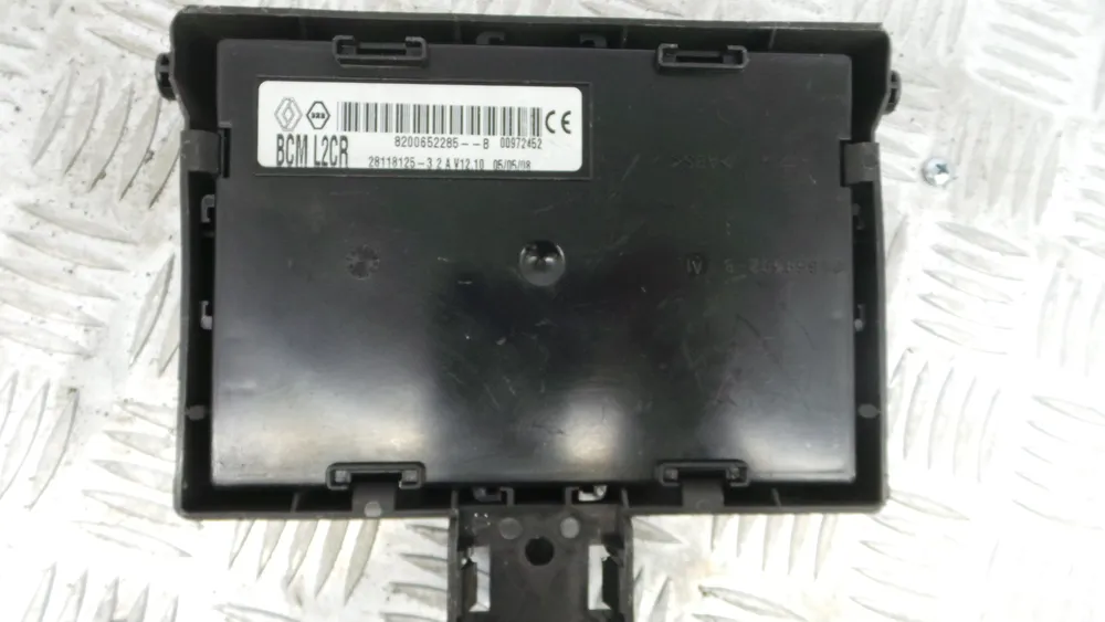 Fuse box / SAM / BSI