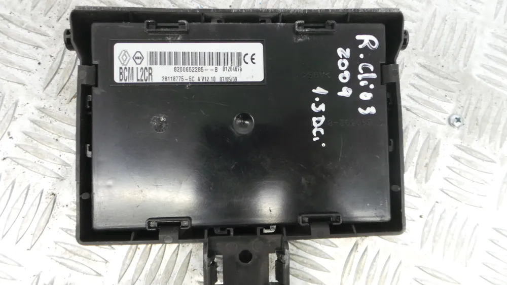 Fuse box / SAM / BSI