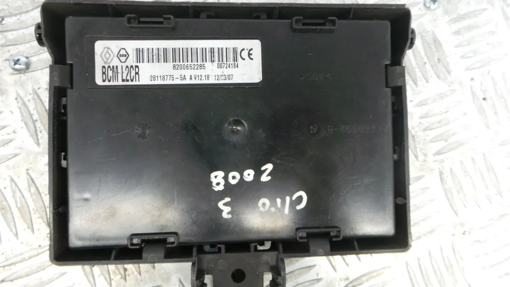 Fuse box / SAM / BSI
