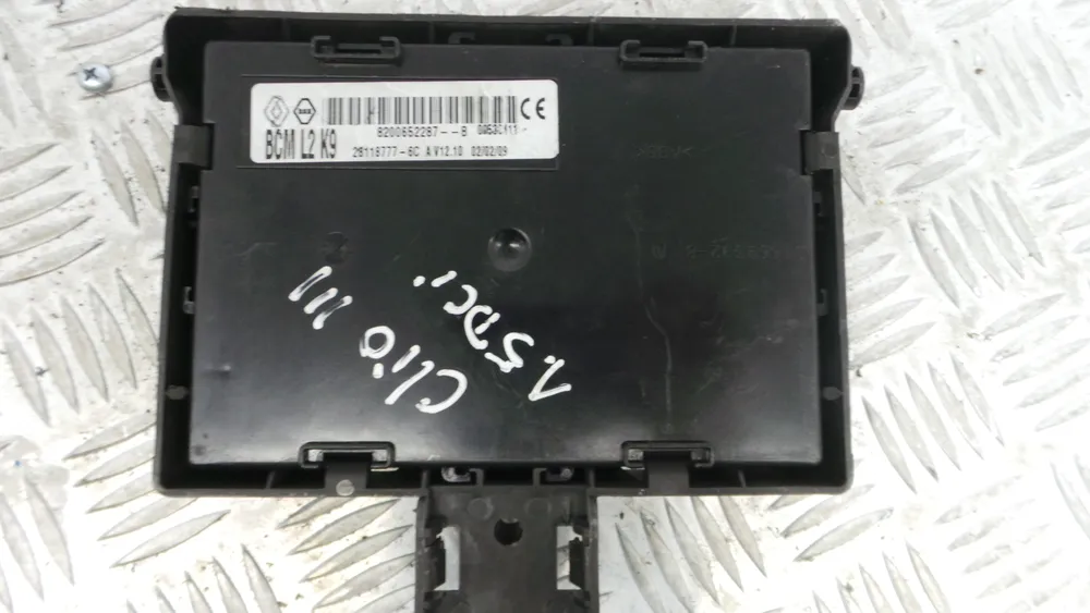 Fuse box / SAM / BSI