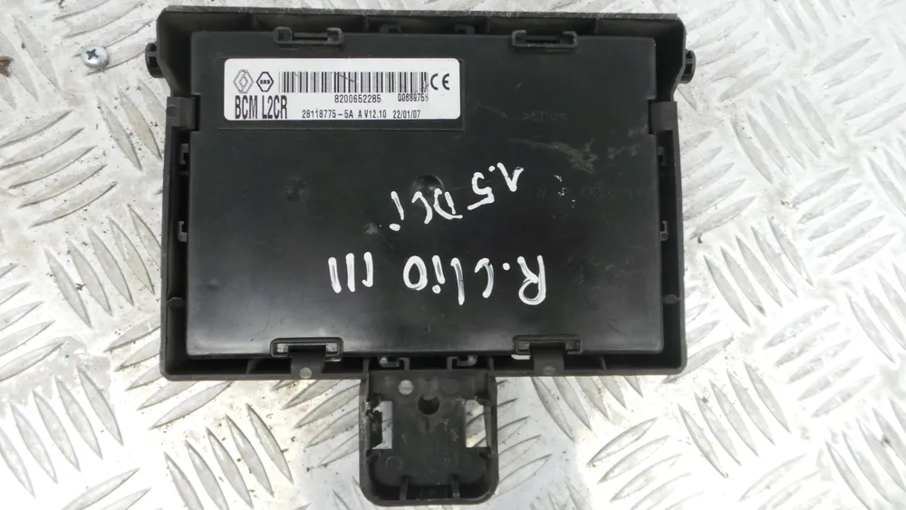Fuse box / SAM / BSI
