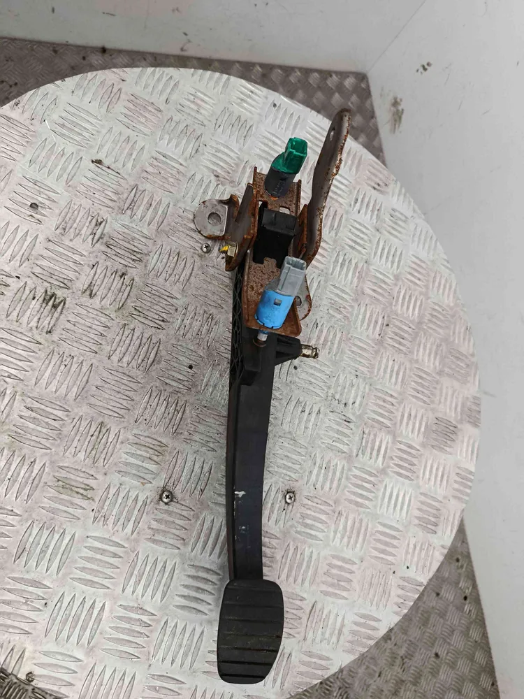 Pedal da Embraiagem