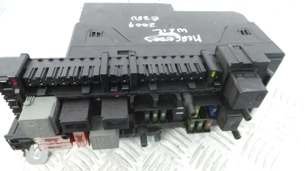 Fuse box / SAM / BSI