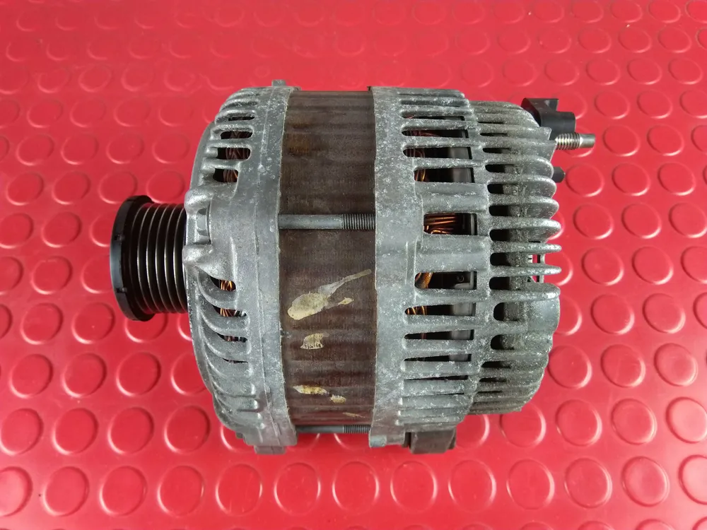 Alternador