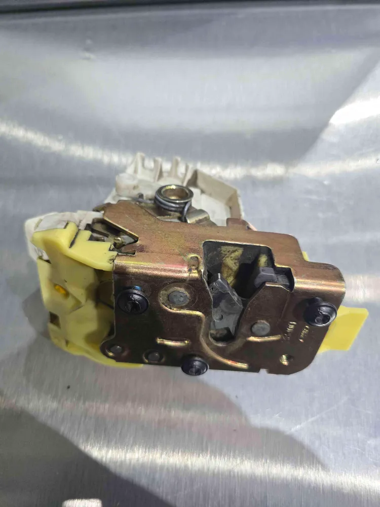 Front Right Door Lock