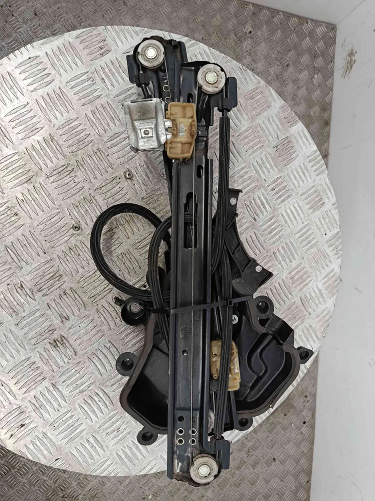 Rechts front Fenster regulator