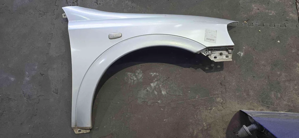 Right fender