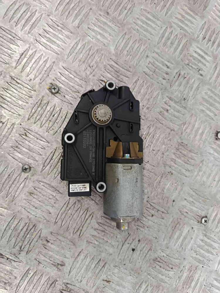Moteur toit ouvrant