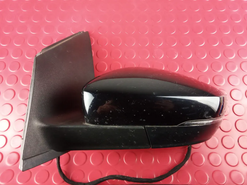 Left mirror