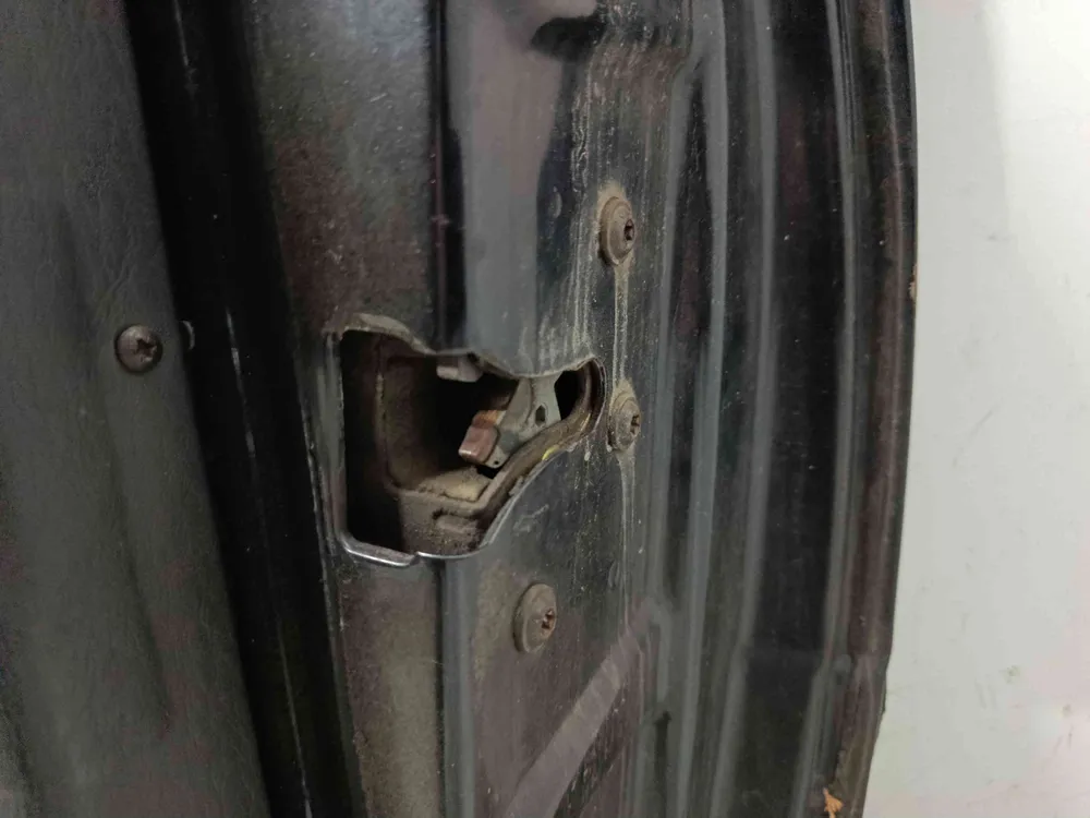 Fechadura / Fecho Porta Direito