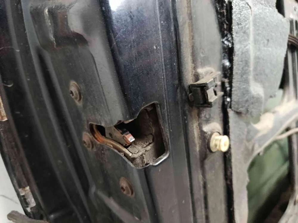 Serrure de porte gauche