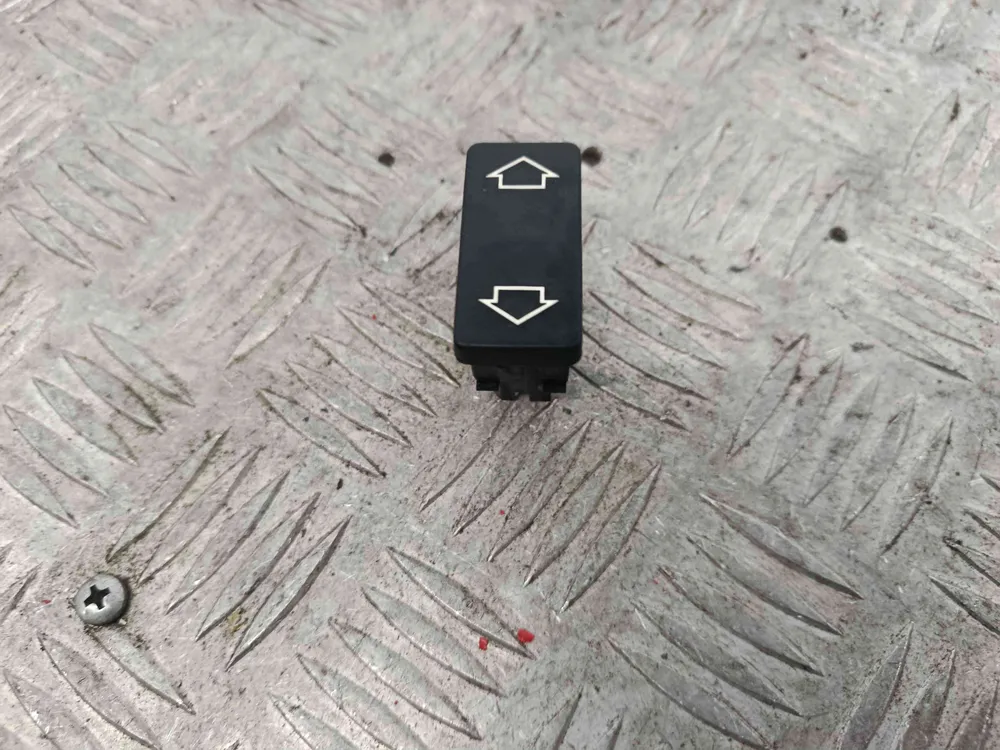 Comando / Botão / Interruptor Vidros Frente Direito