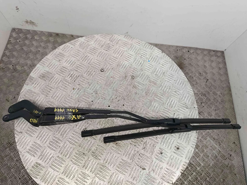 Haste / Braço de Escova Limpa Vidros Frente Esquerdo