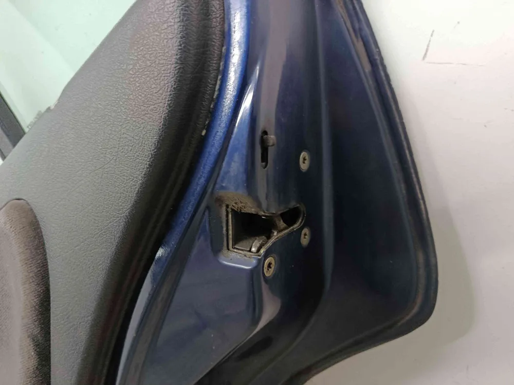 Fechadura / Fecho Porta Trás Direito