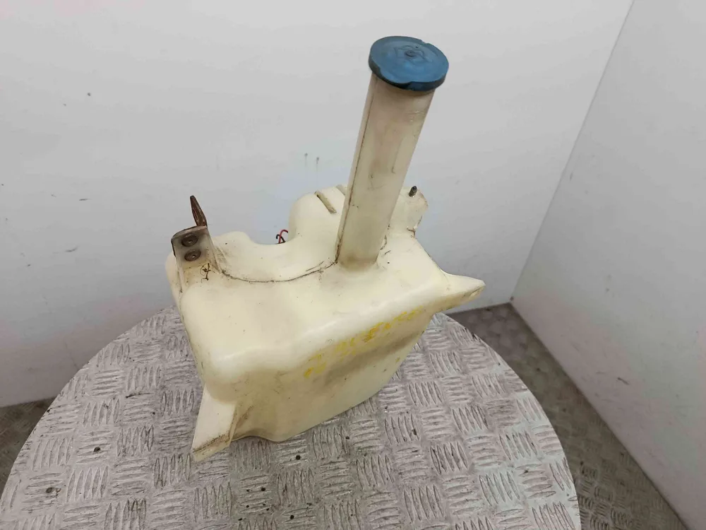 Windshield washer tank