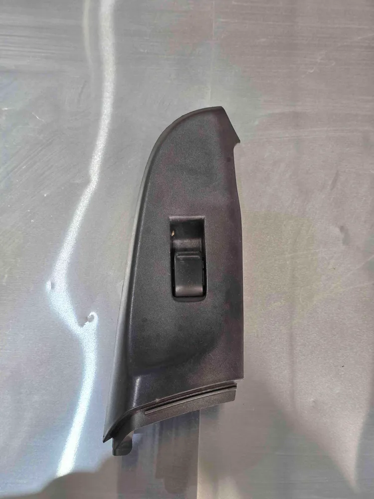 Comando / Botão / Interruptor Vidros Trás Direito