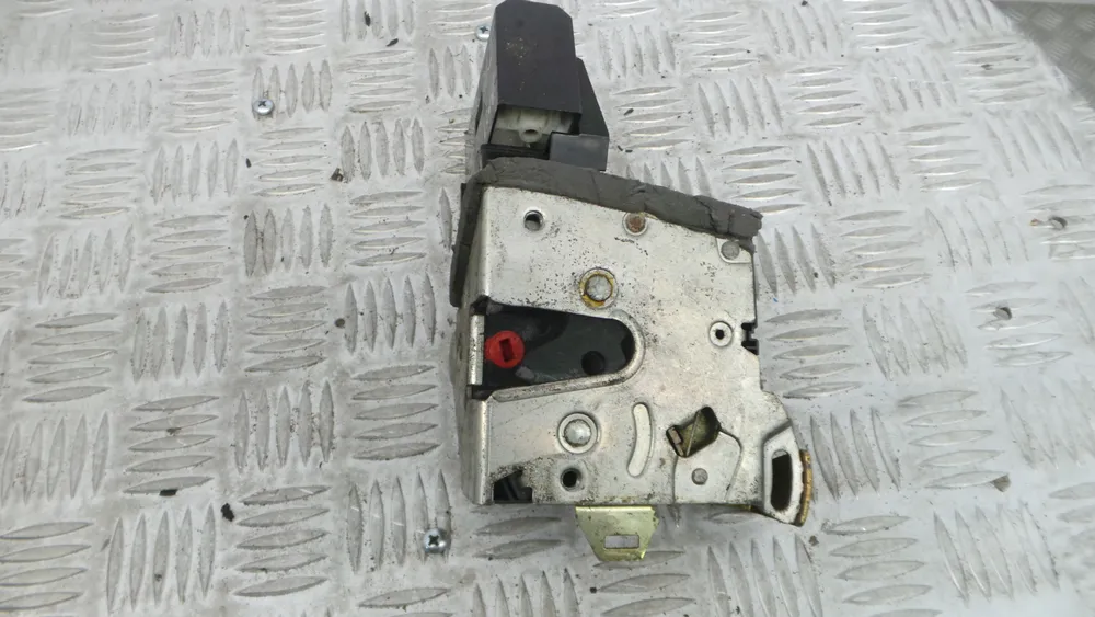 Fechadura / Fecho Porta Trás Direito