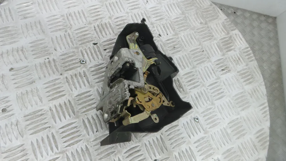 Fechadura / Fecho Porta Trás Direito