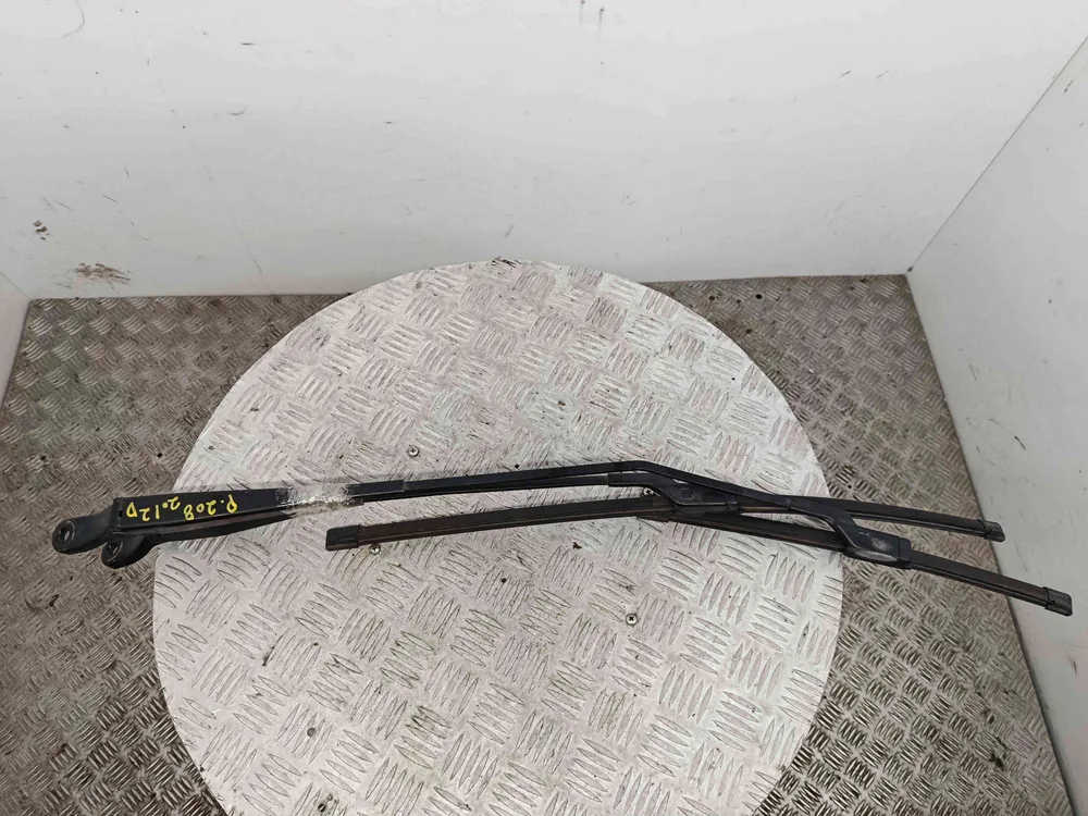 Haste / Braço de Escova Limpa Vidros Frente Esquerdo
