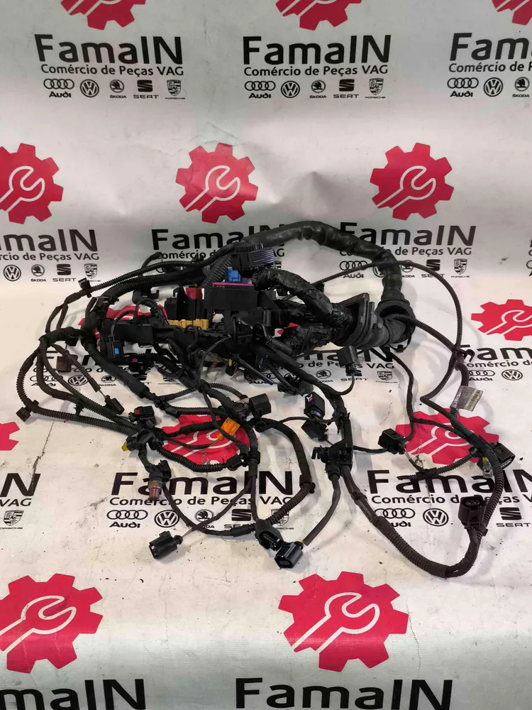 Engine electrical installation / engine wiring