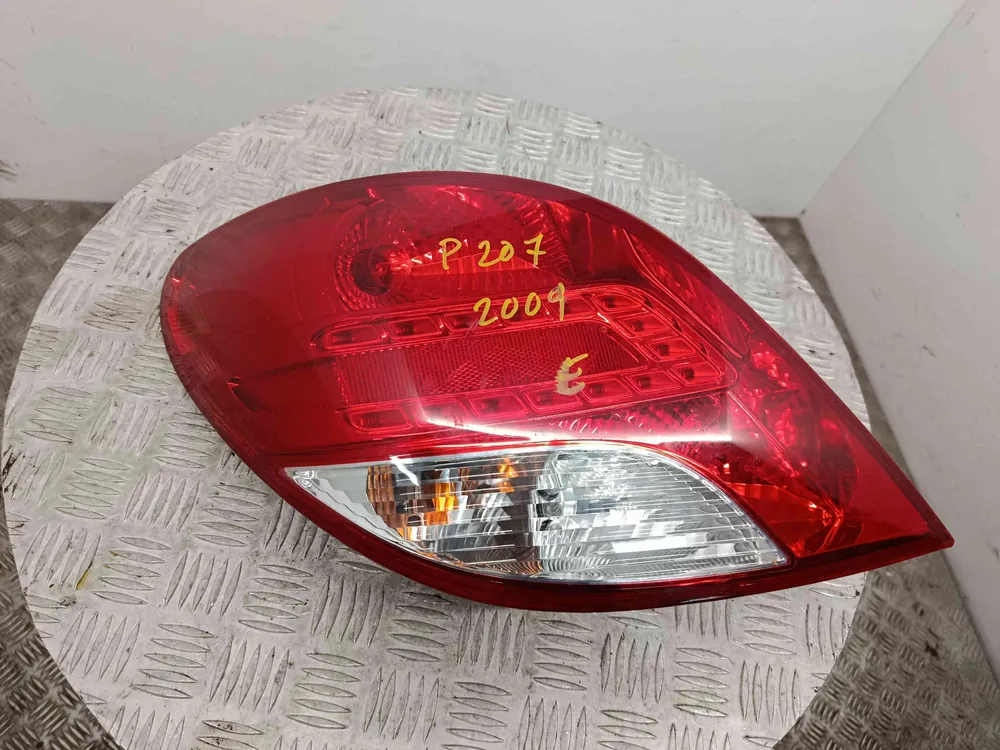 Left Tail light