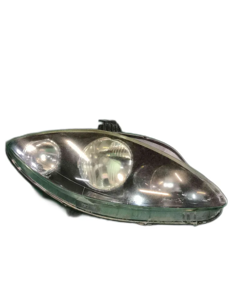 Right Headlight